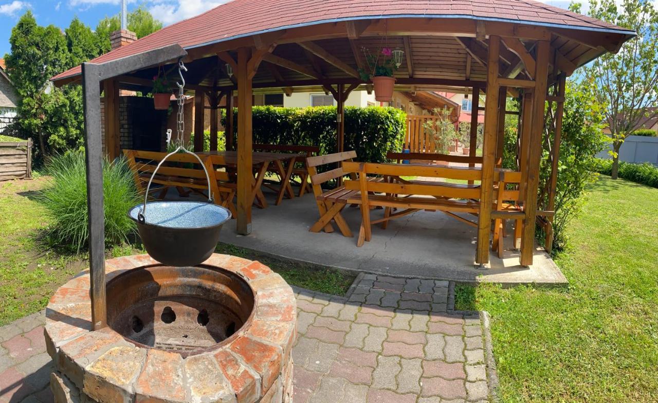 Zam-Zem Holiday Apartman Hajdúszoboszló Buitenkant foto