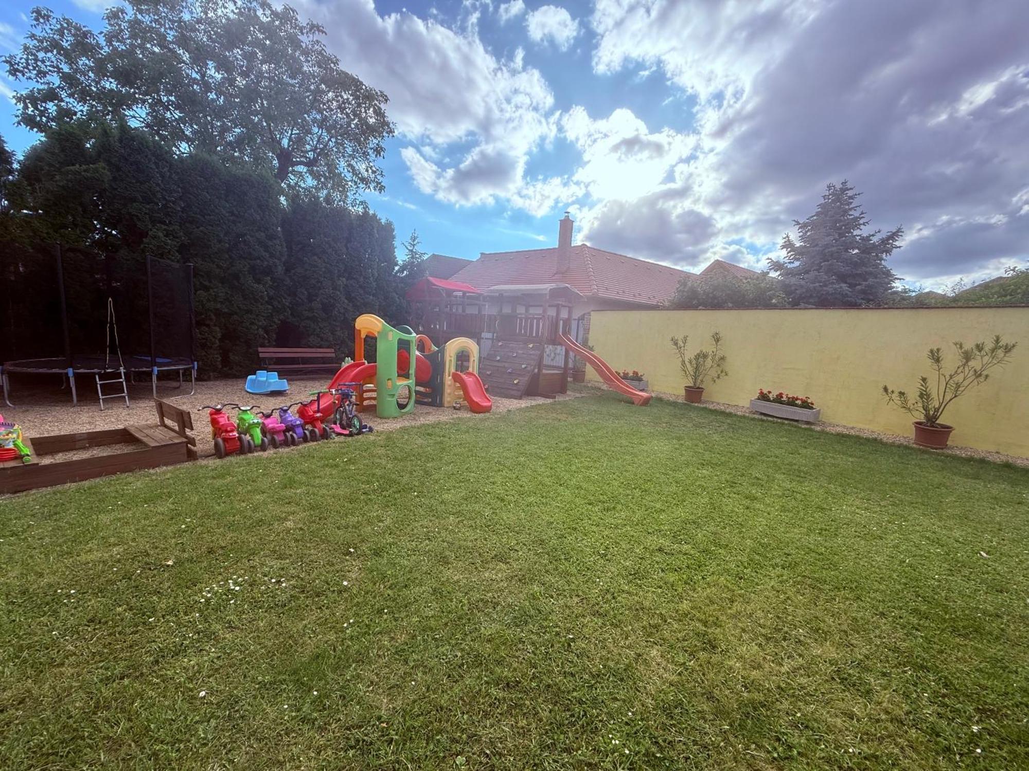 Zam-Zem Holiday Apartman Hajdúszoboszló Buitenkant foto